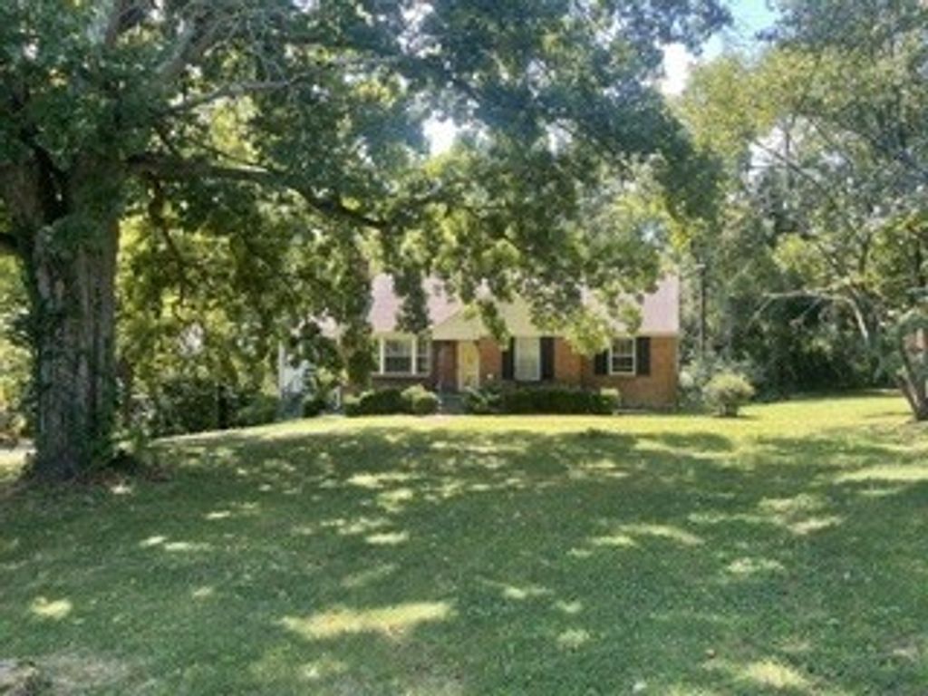 1121 Glendale Ln, Nashville
