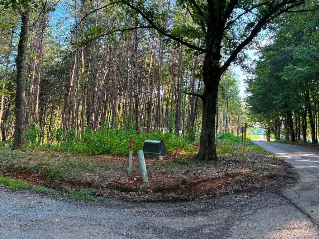 100 County Road 262, Niota