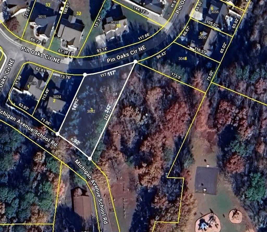 0 Pin Oaks Circle Ne, Cleveland