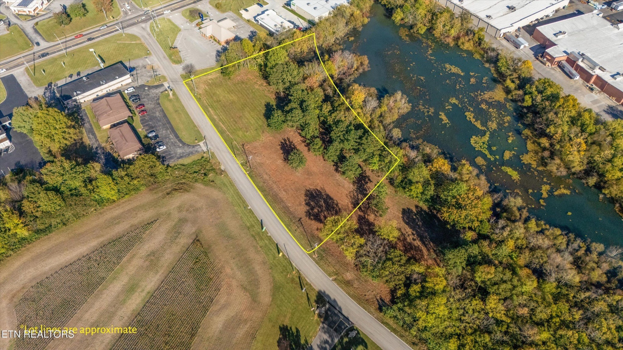 Photo for MLS 3531936 in 12 Old Athens Pike Sweetwater, TN - 37874