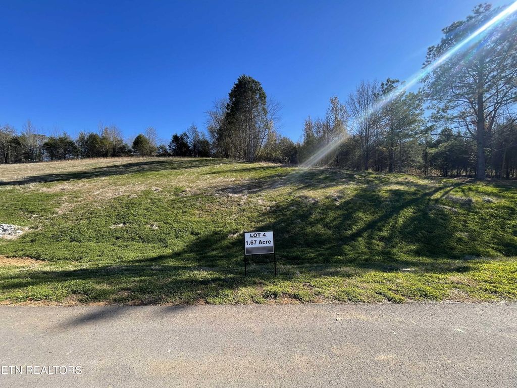 3830 Lakeside Estates Way, Louisville