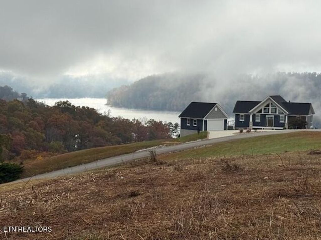 65 Pinnacle Lane, La Follette