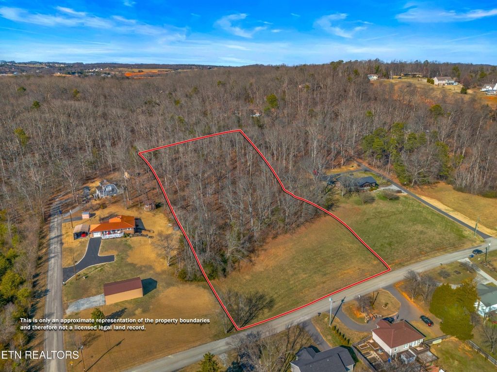 312 E Cross Rd, Dandridge