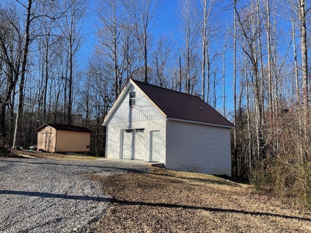 250 Justin Ln, McMinnville
