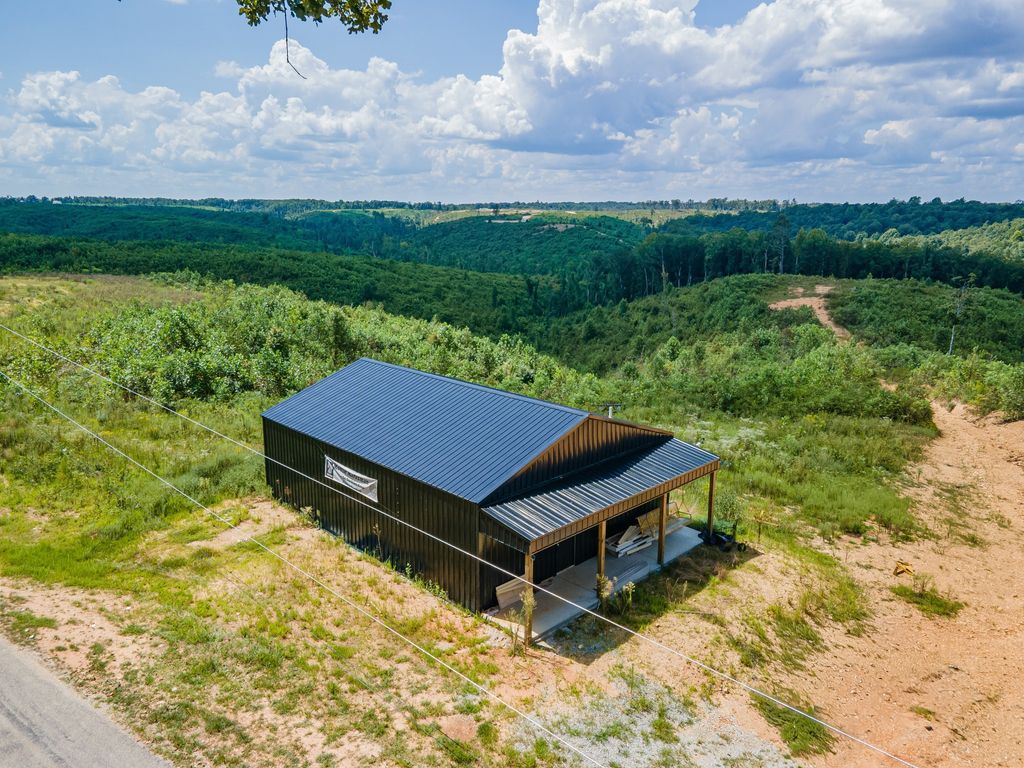 483 Springer Rd, Hohenwald