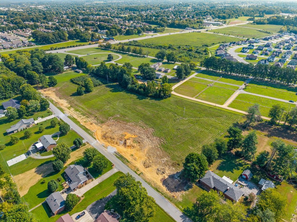 5 Harper Road, Clarksville