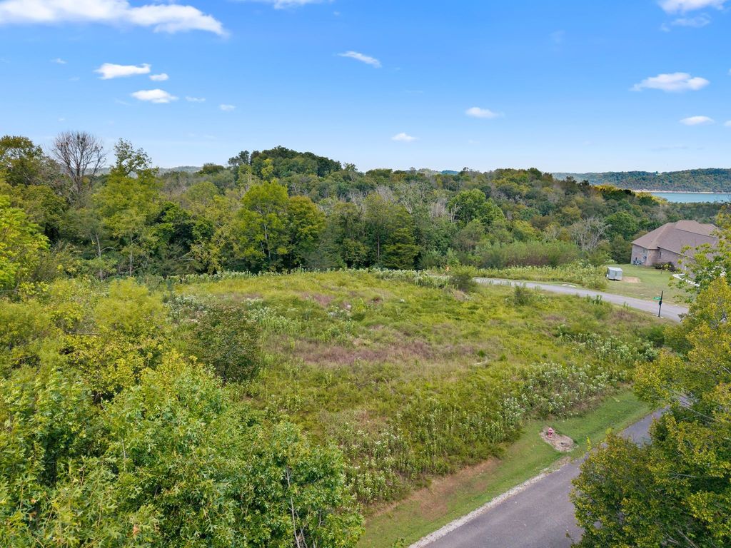 102 Rutherford Ln, Smithville
