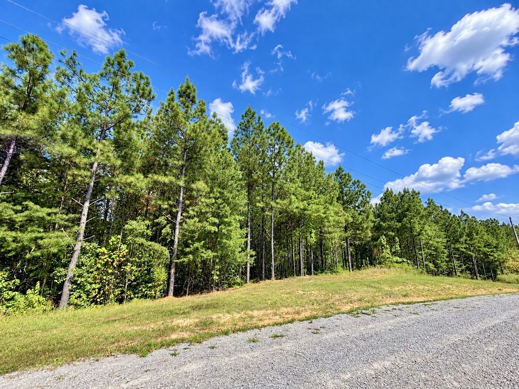 376 Fox Ridge Dr, Linden