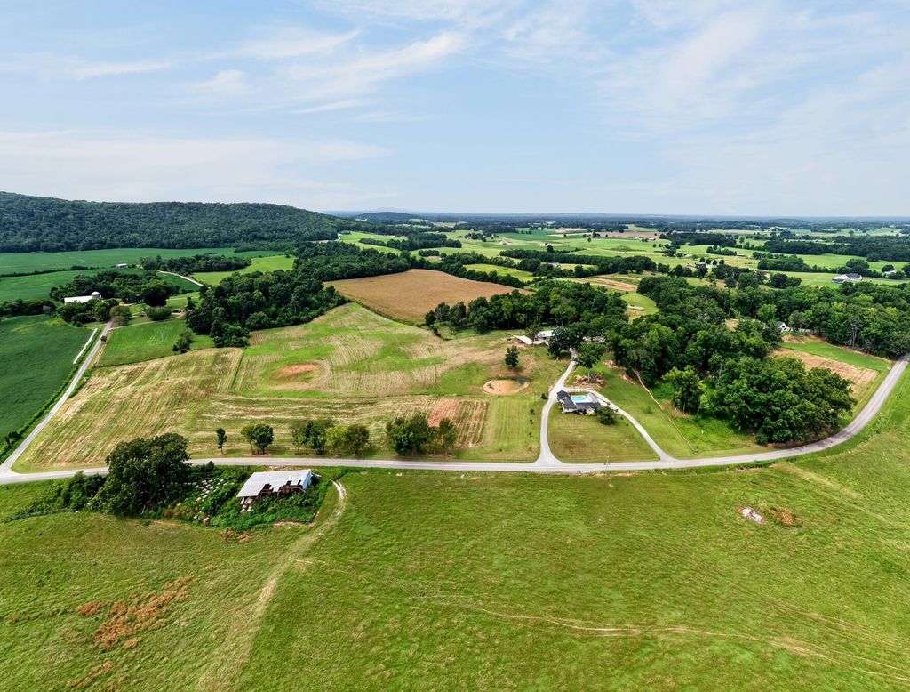4785 Dark Hollow Rd, McMinnville