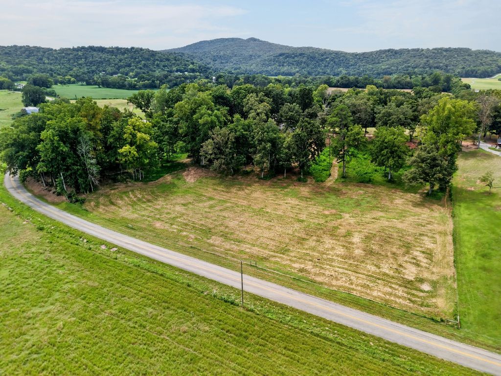 4785 Dark Hollow Rd, McMinnville