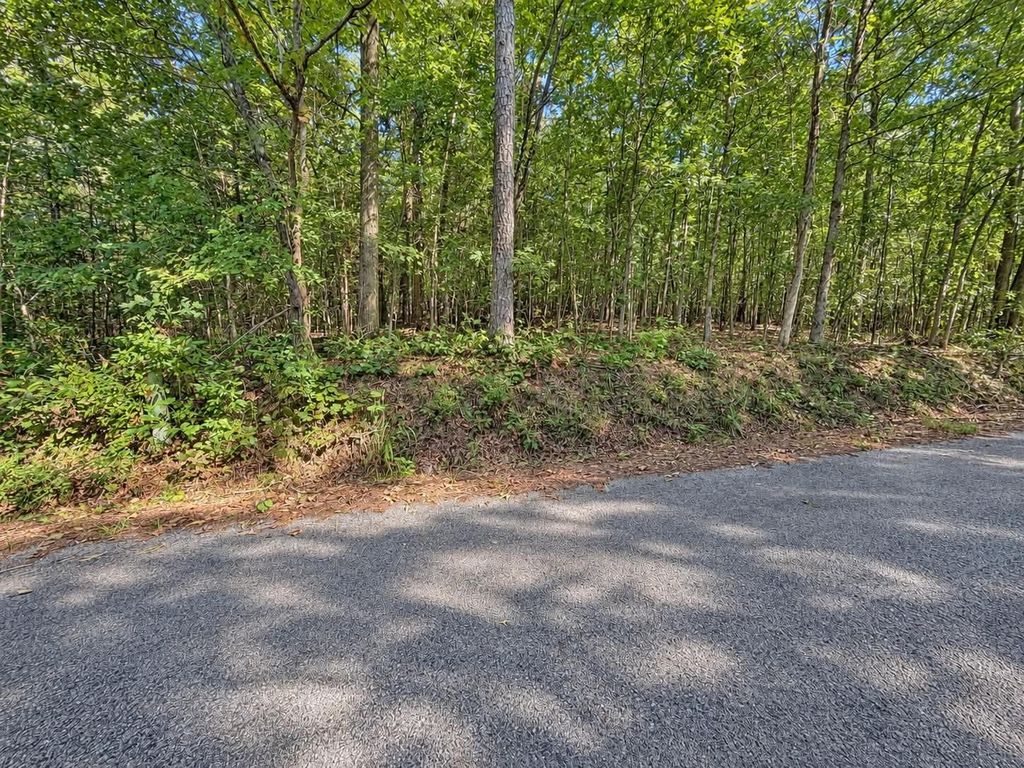 105 County Road 83, Athens