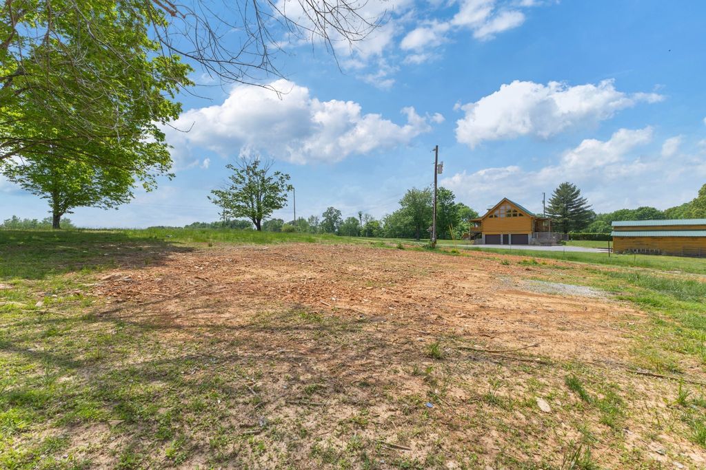 671 Poplar Ridge Rd, Chapmansboro