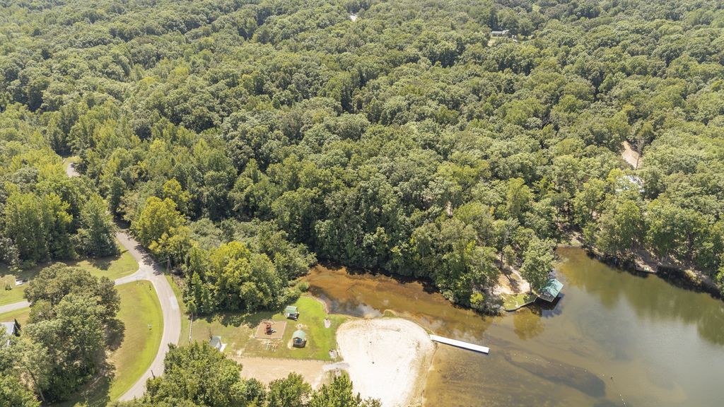 307 Oak Drive, Saulsbury