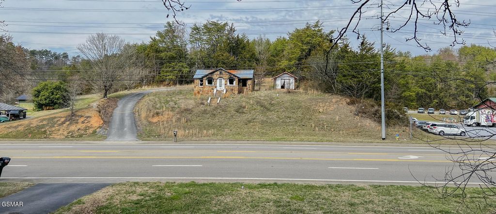 1170 Wears Valley Road, Pigeon Forge