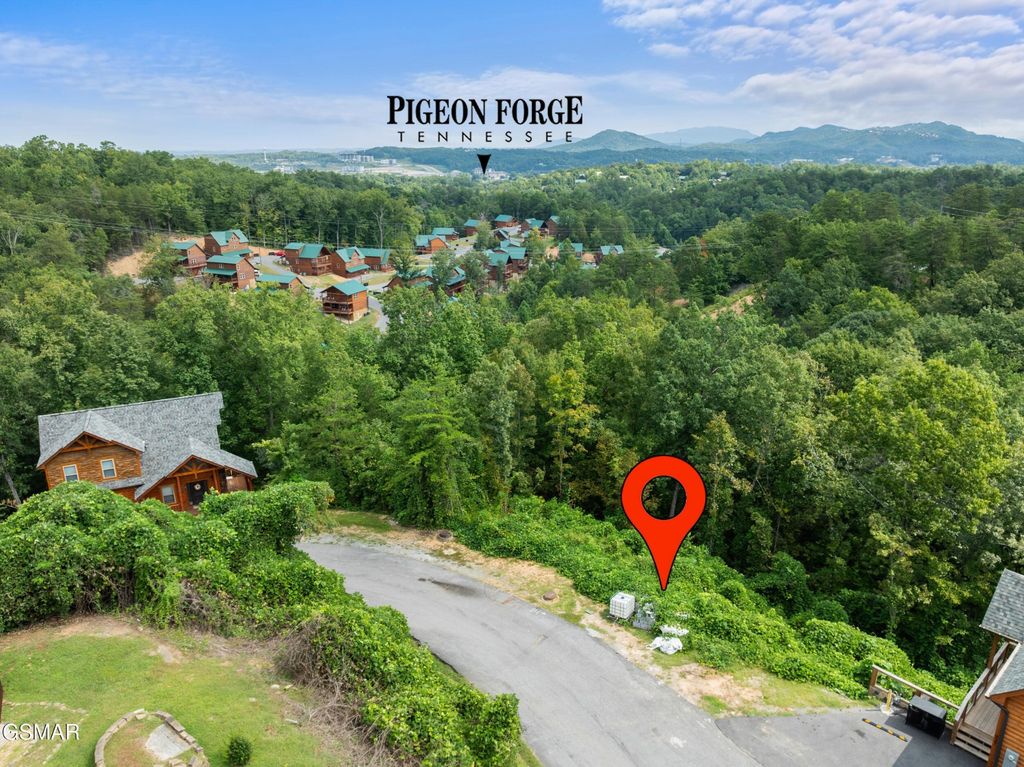 8 Pine Valley Way, Pigeon Forge