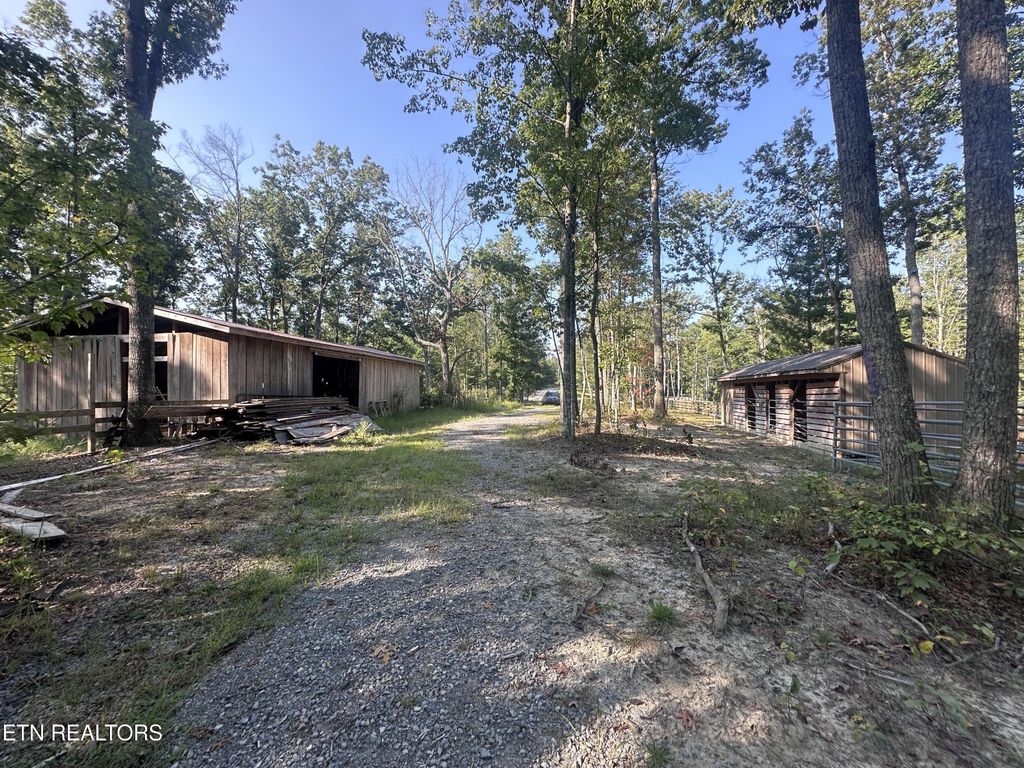 536 Teepee Lane, Jamestown