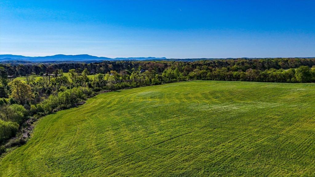 1625 Red Hill Valley Road Se, Cleveland