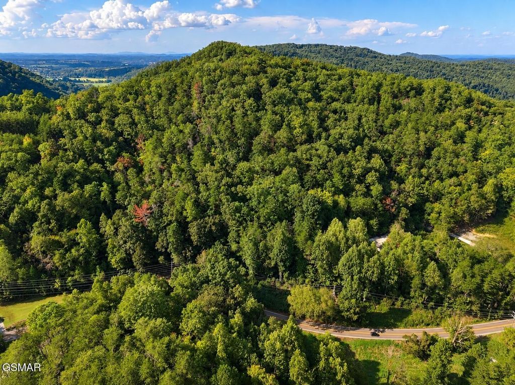 12 Pittman Center Road, Sevierville