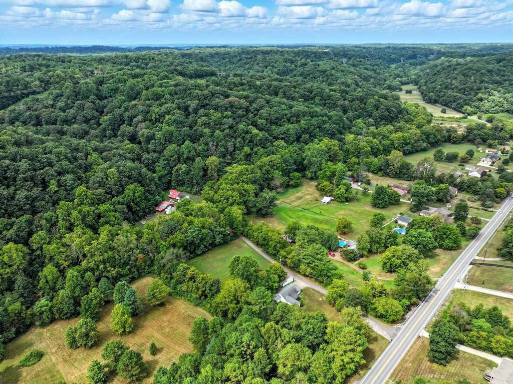 3119 Tyree Springs Rd, Hendersonville