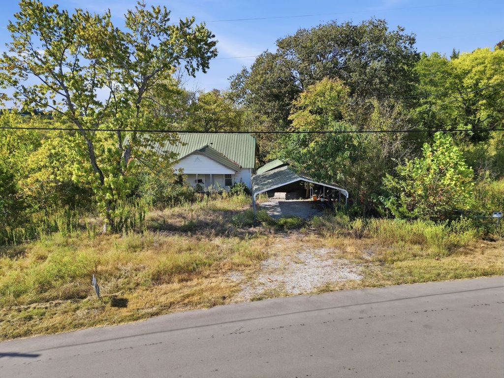 1570 Holmes Gap Rd, Watertown