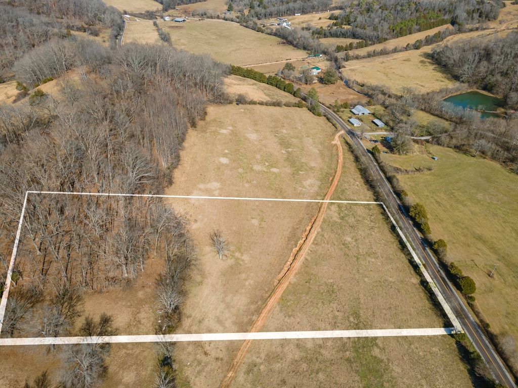 0 Hurricane Creek Rd, Lawrenceburg