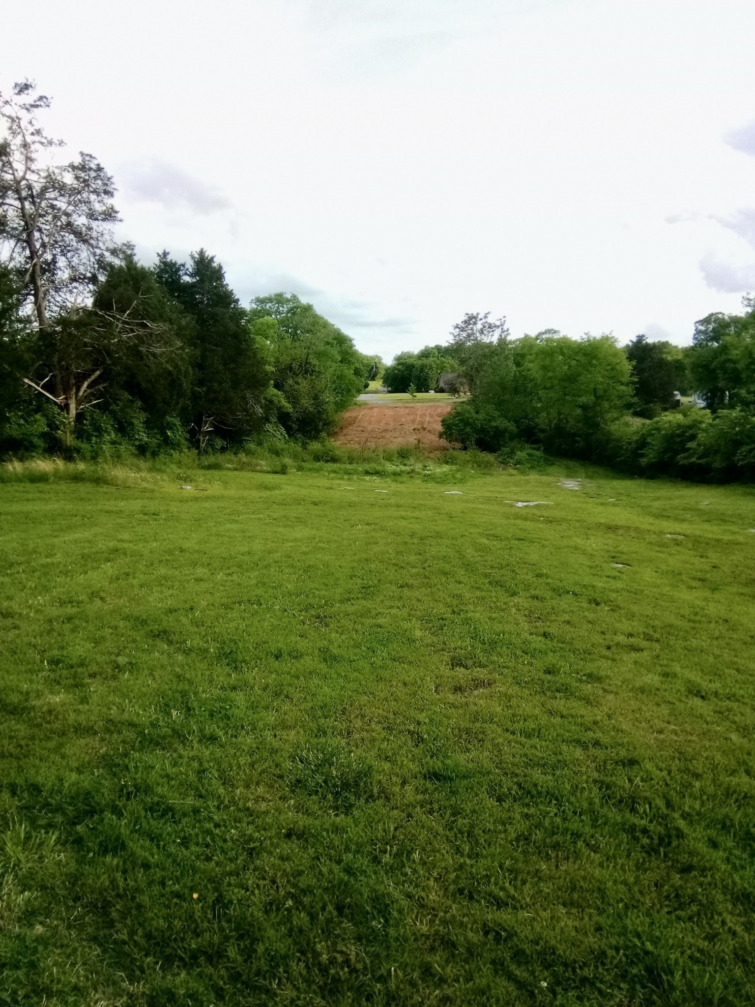 Home for sale in 0 Peach Valley Rd Gallatin, TN