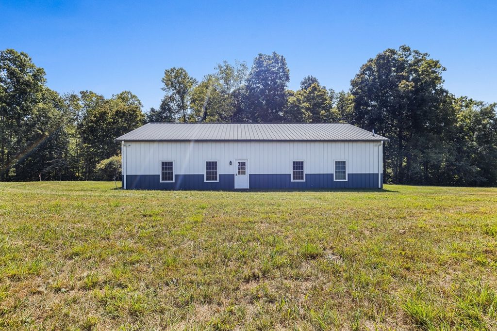 2 Albert Fentress Rd, Greenbrier