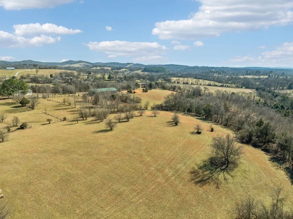 8009 Palmore Hollow Pvt Ln, Nolensville