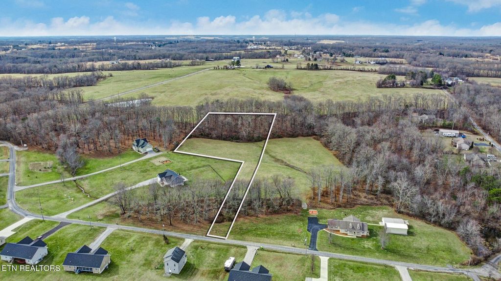 43 Adams Creek Rd, Crossville
