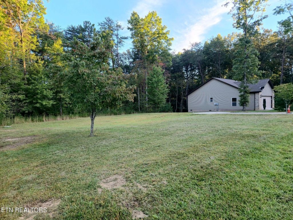 227 Thrushwood Drive, Crossville