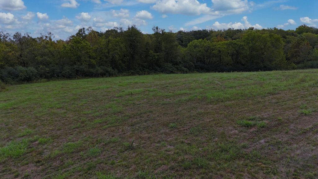 2403 Steve Dr, Columbia