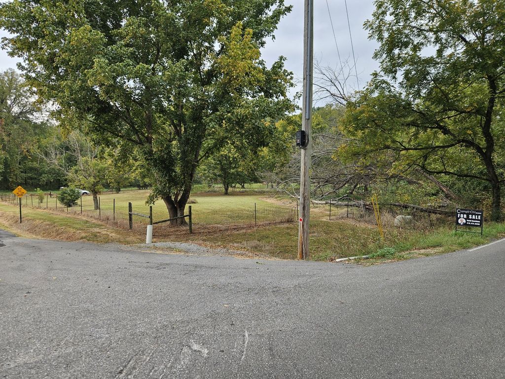 5570 Jr Jones Rd, Cedar Hill