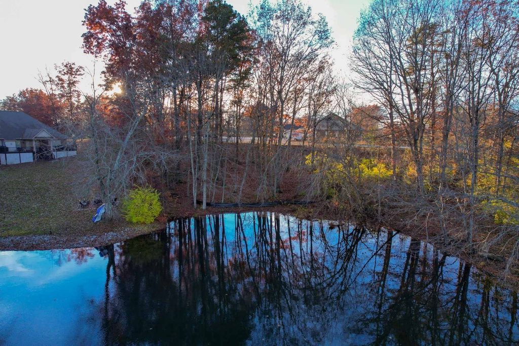 36 Deer Creek Dr, Crossville