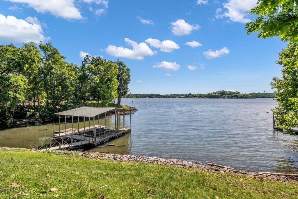109 The Landings, Hendersonville