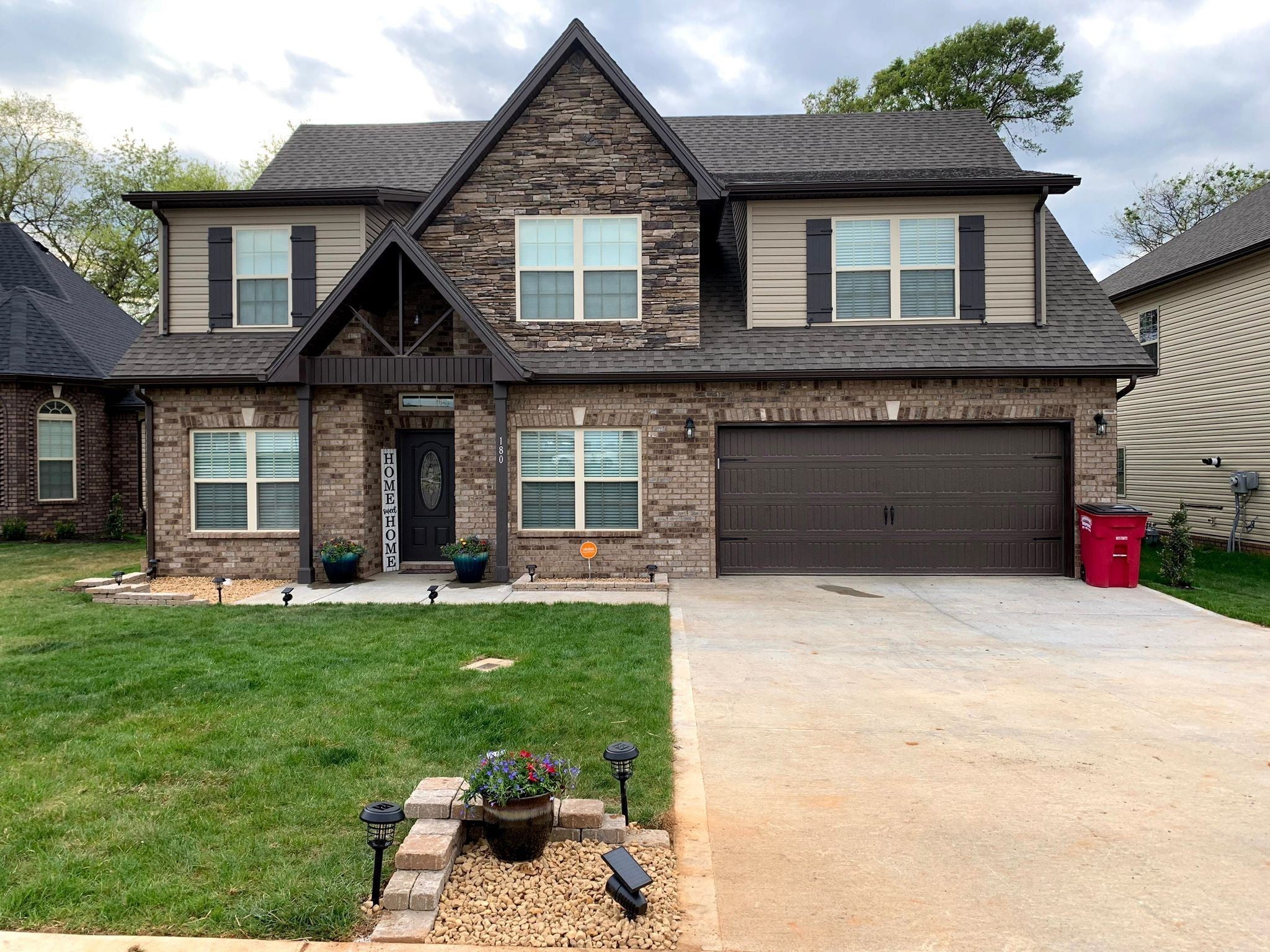 Photo of Listing #2401750