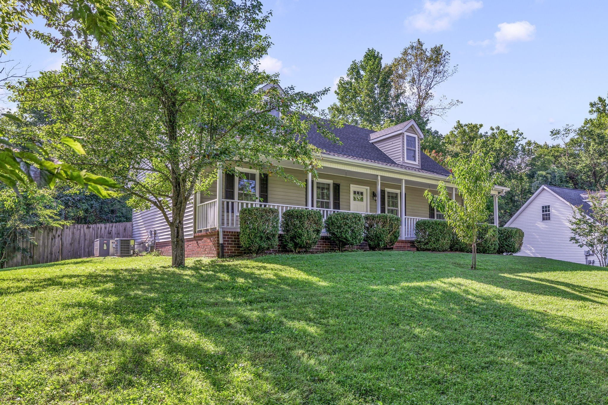 KitchenAid in Lexington, Wildersville and Parsons, Tennessee