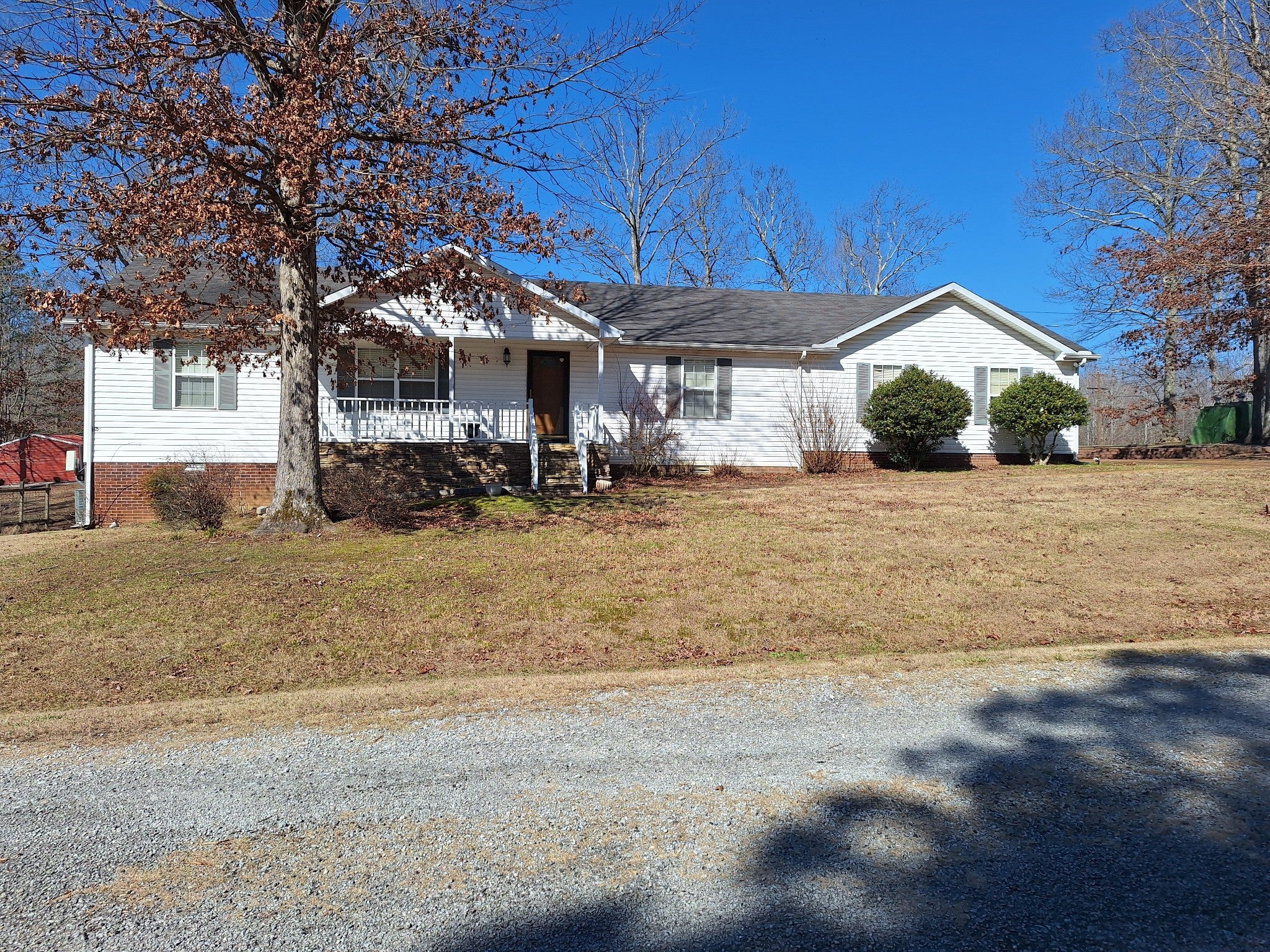 41 Golden Pond Cir Holladay TN MLS 2621440