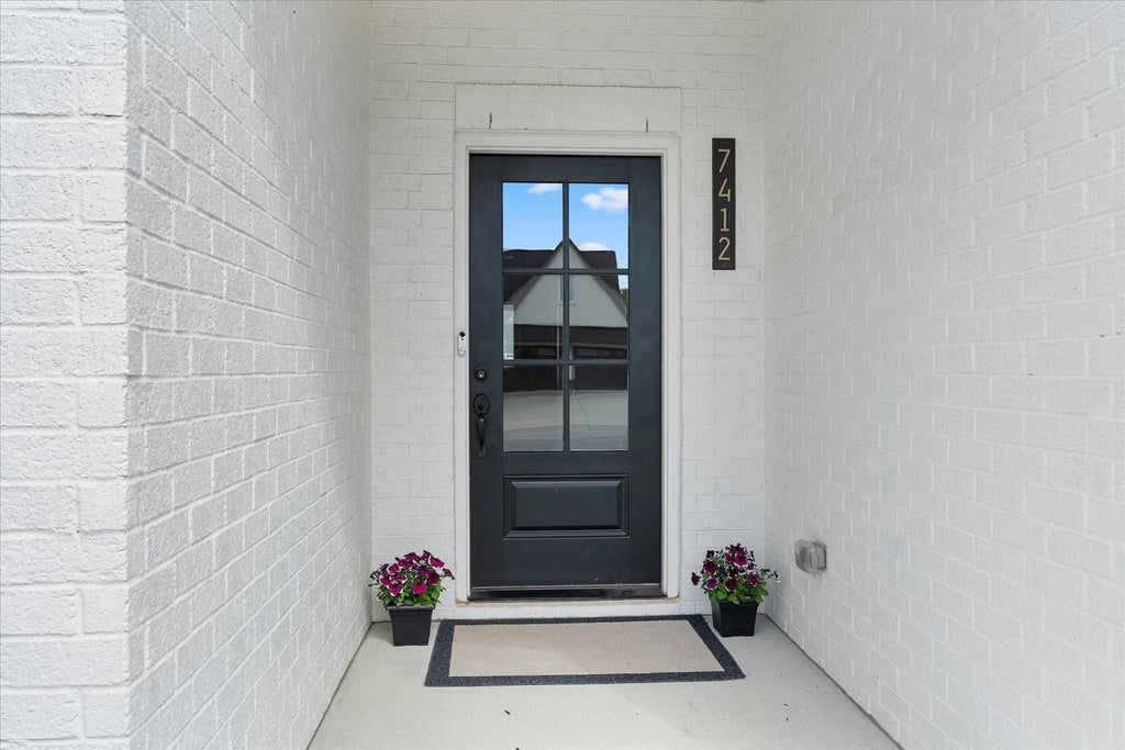 7412 Flatbush Dr, College Grove Property Listing MLS® 2654715