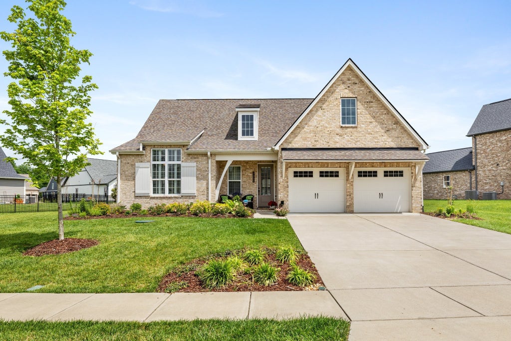 7452 Flatbush Dr, College Grove Property Listing MLS® 2655682