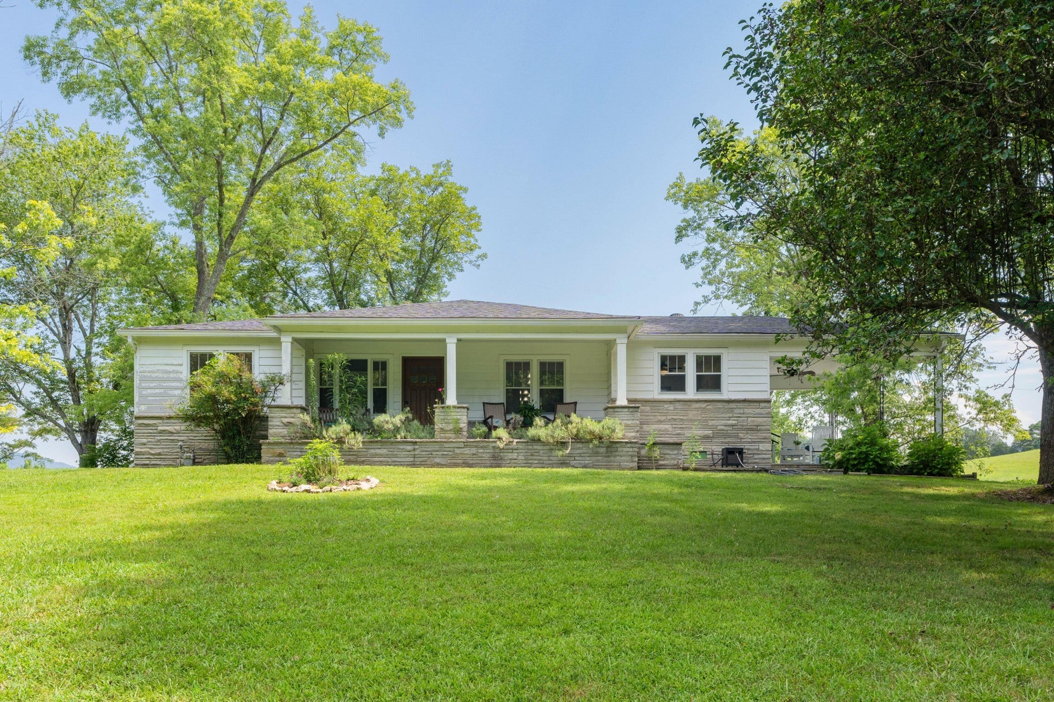 Photo of Listing #2705185