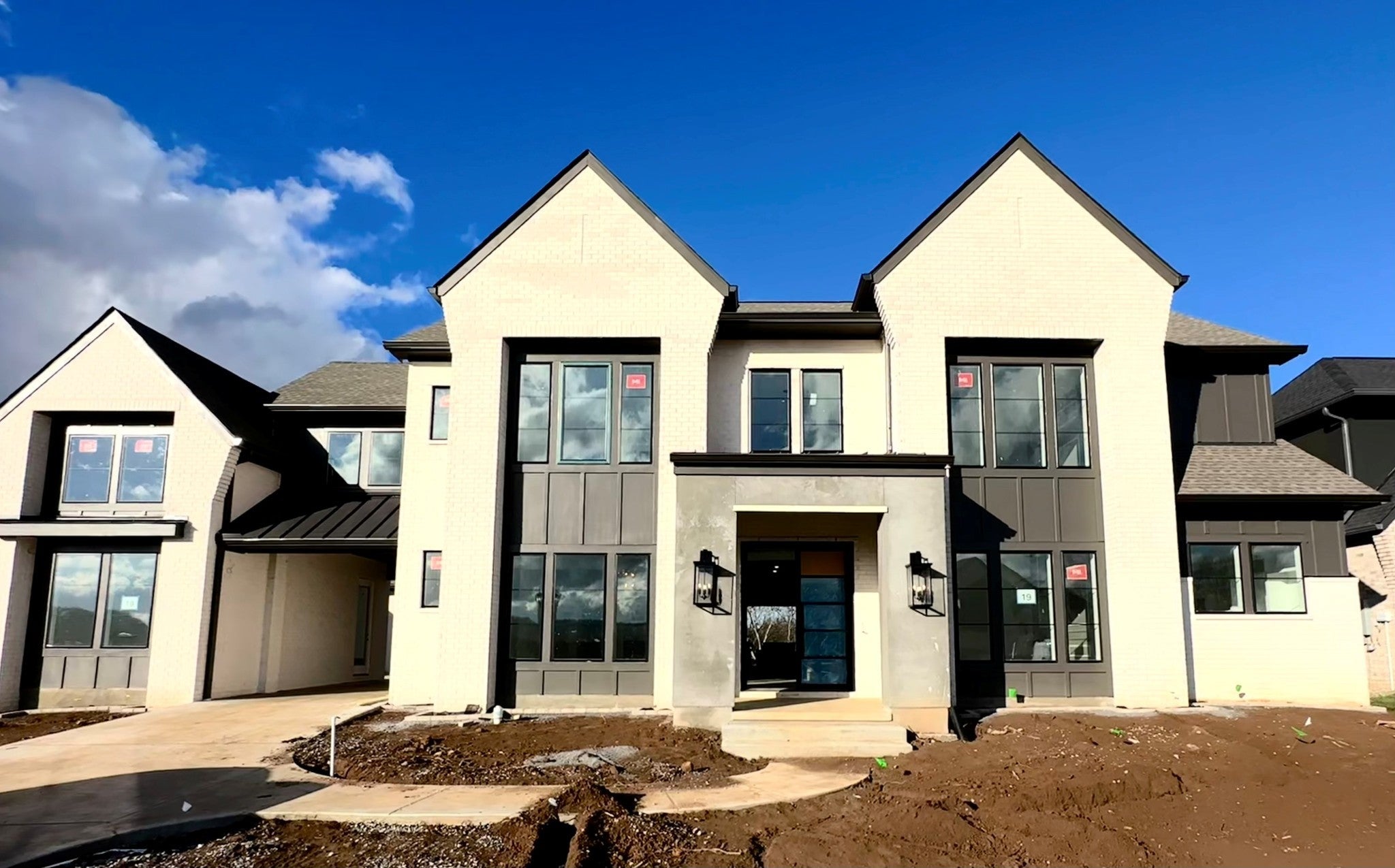 Photo of Listing #2705772