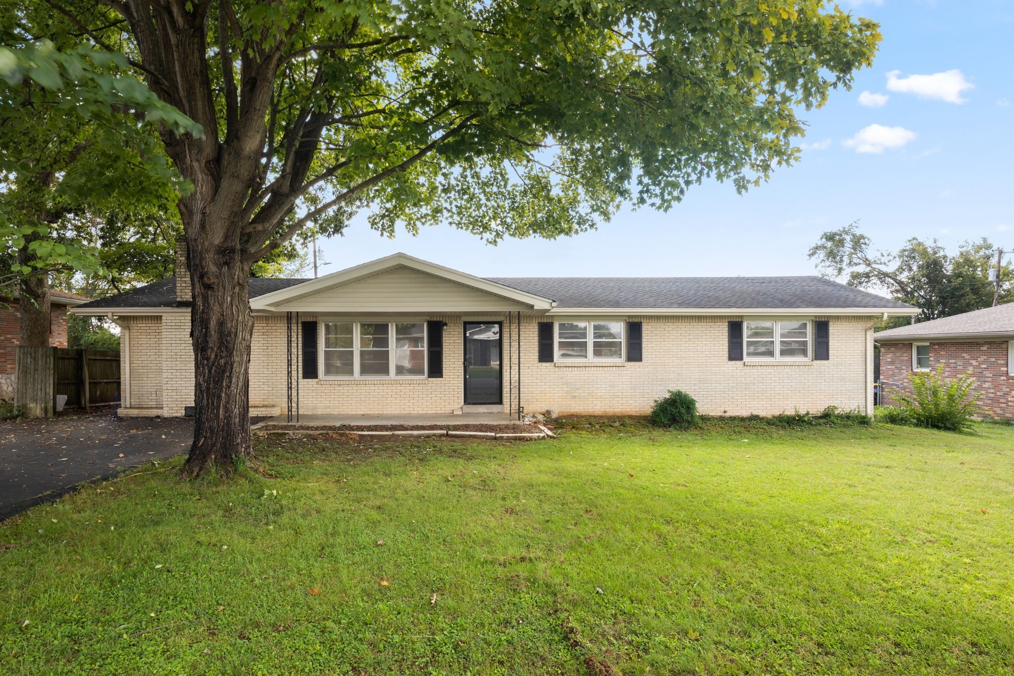 Photo of Listing #2708847