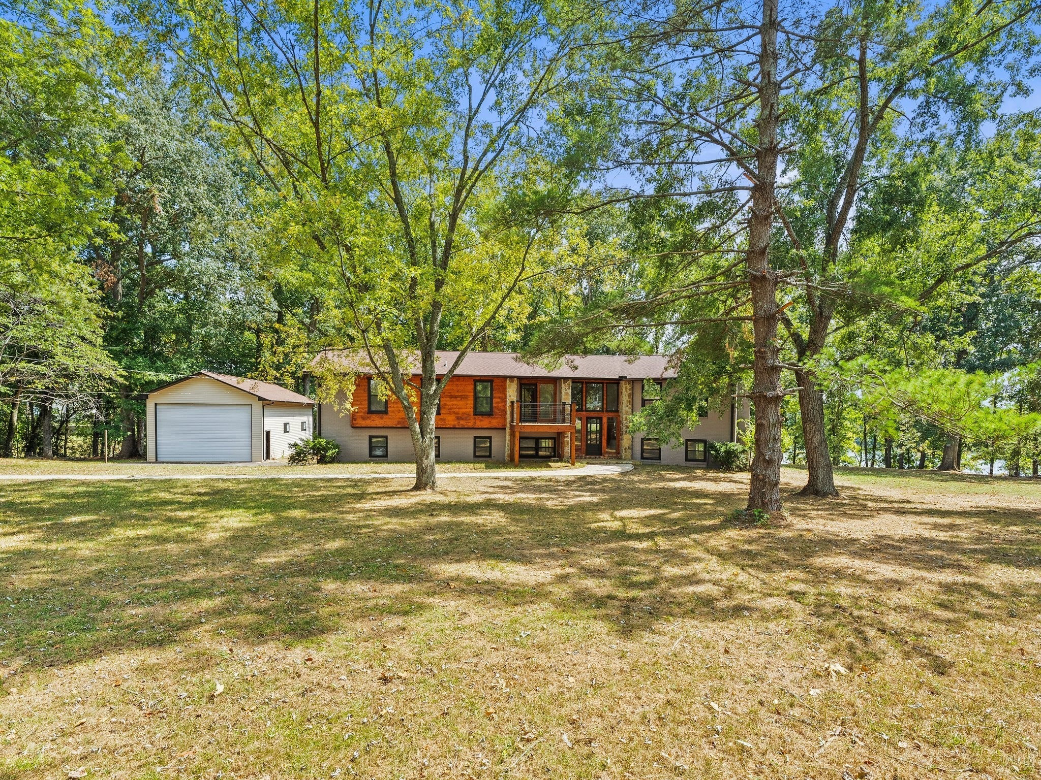 Photo of Listing #2740200