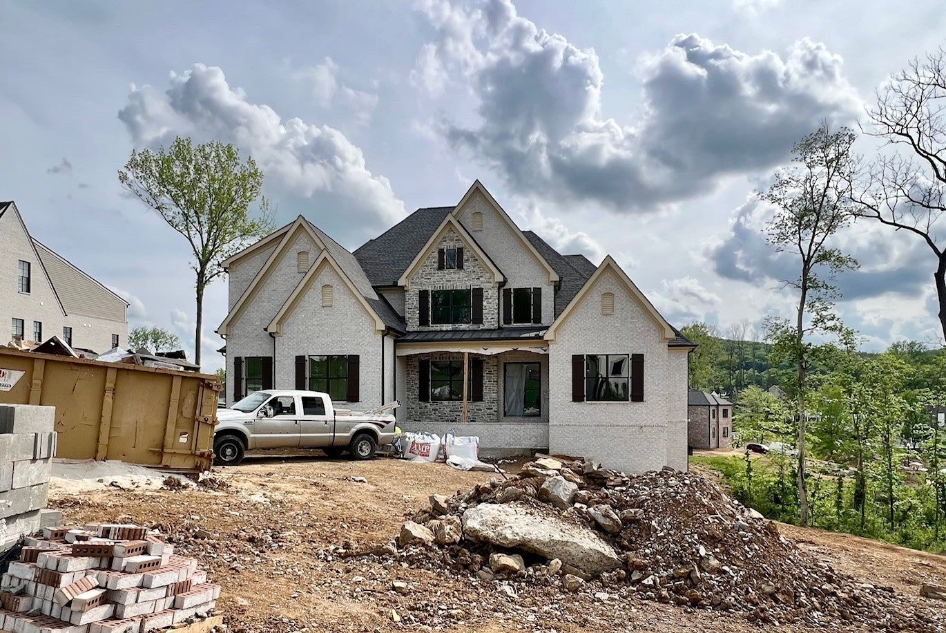 Photo of Listing #2740377