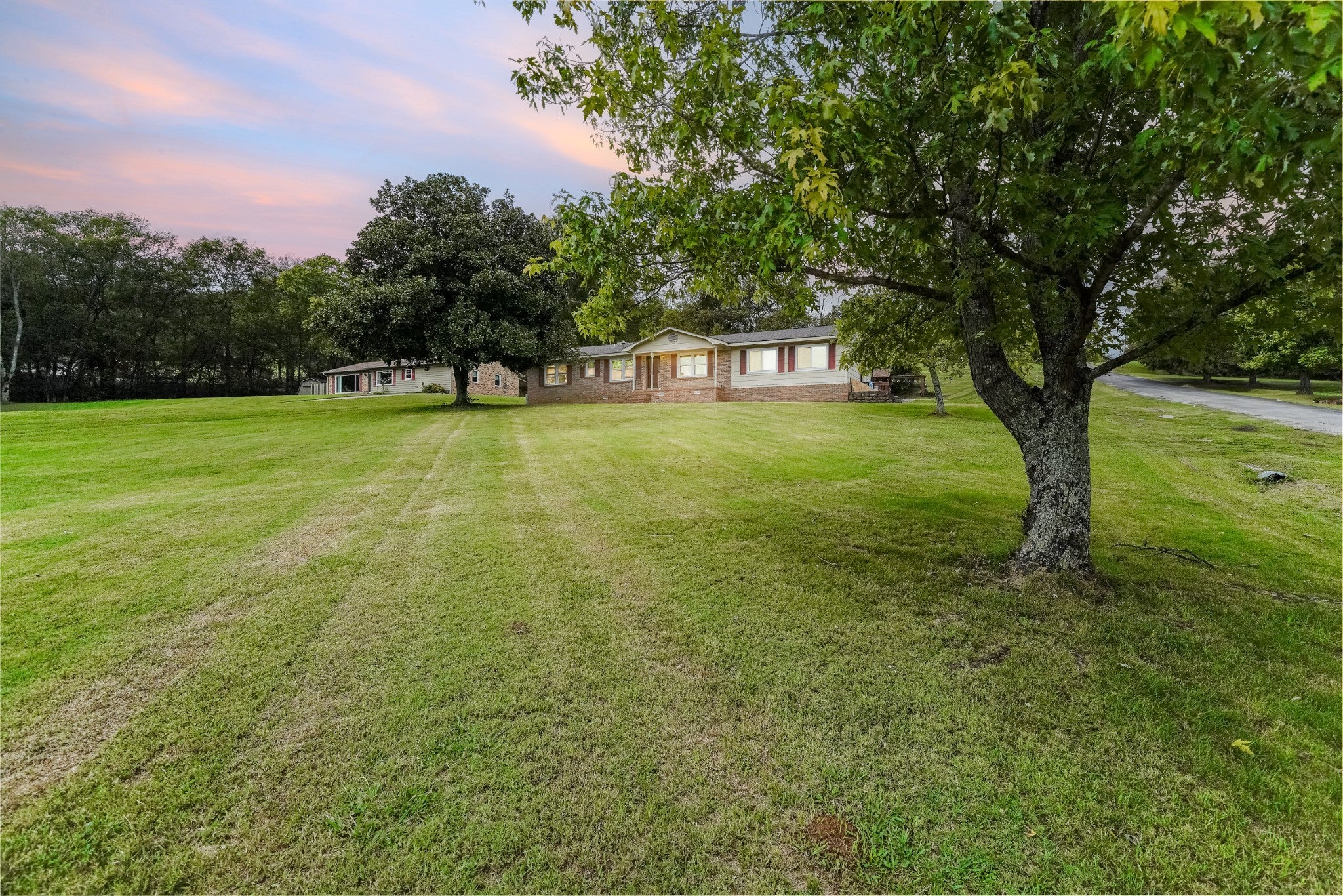 Photo of Listing #2740424