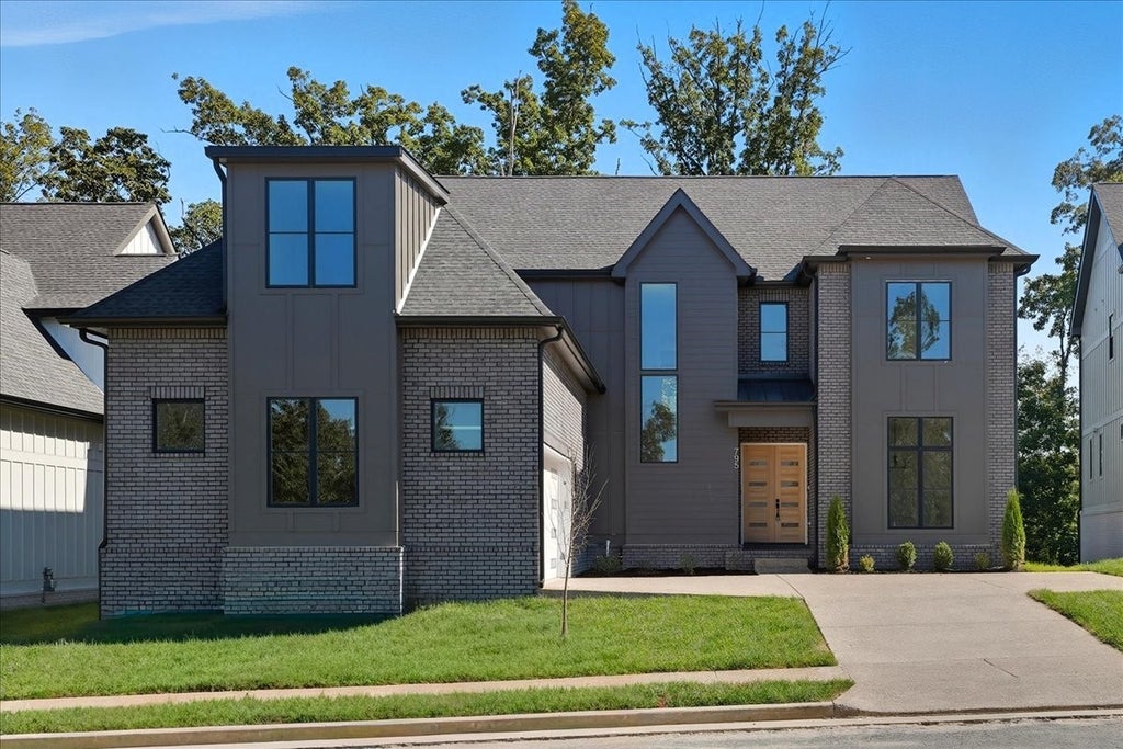 795 Summit Oaks Court, Nashville