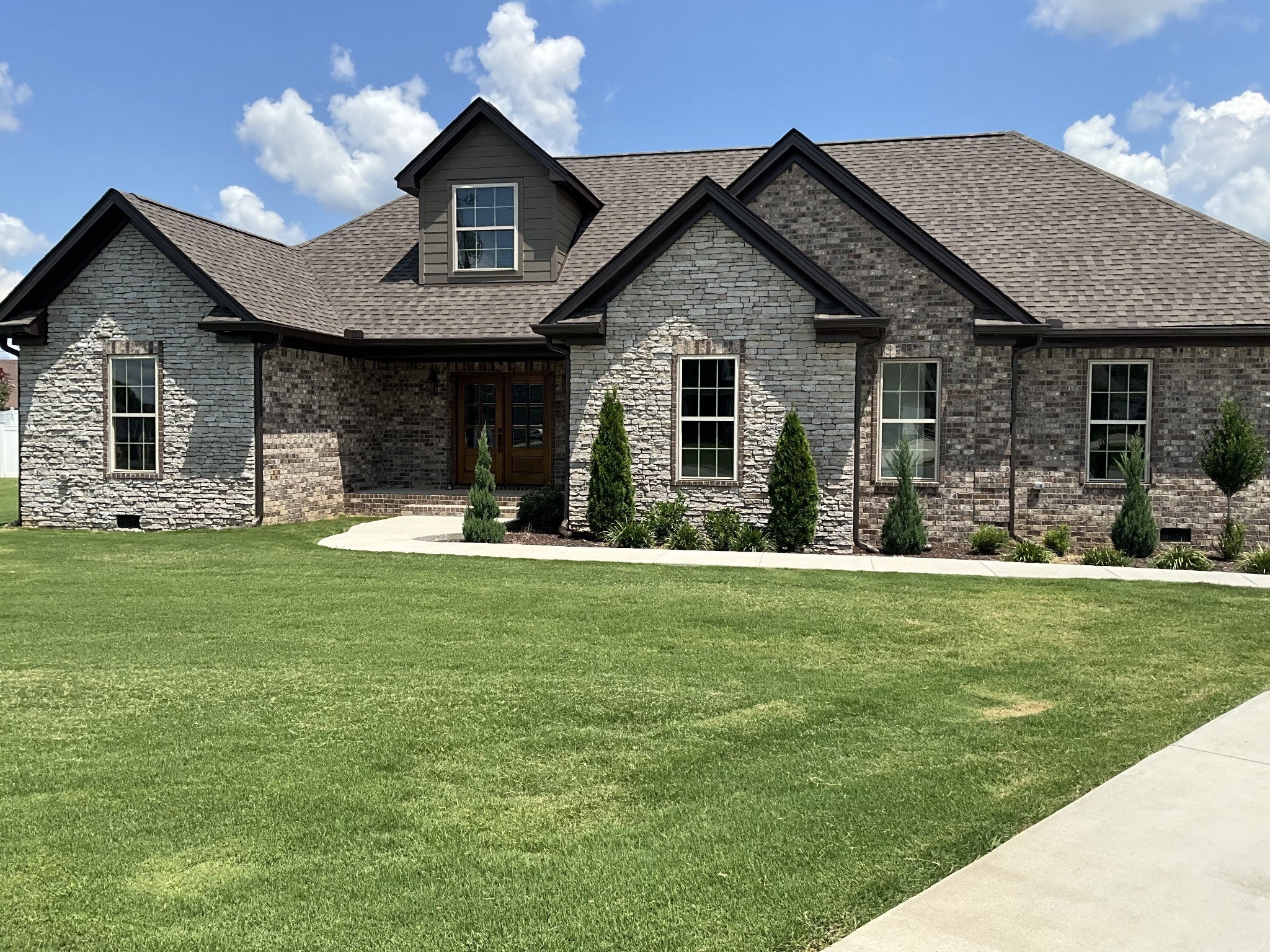 Photo of Listing #2755510