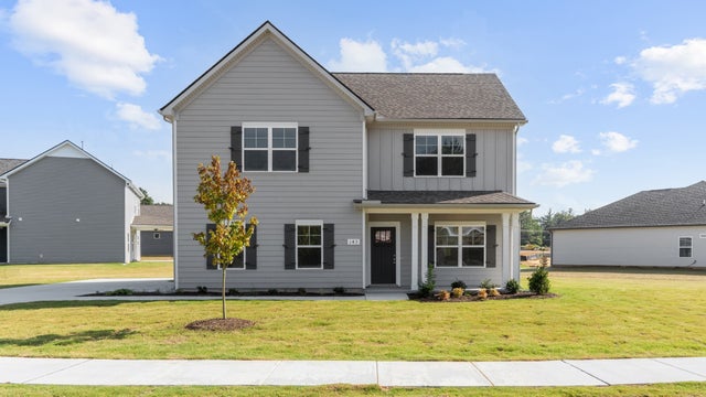 143 Stillwater Way, Tullahoma