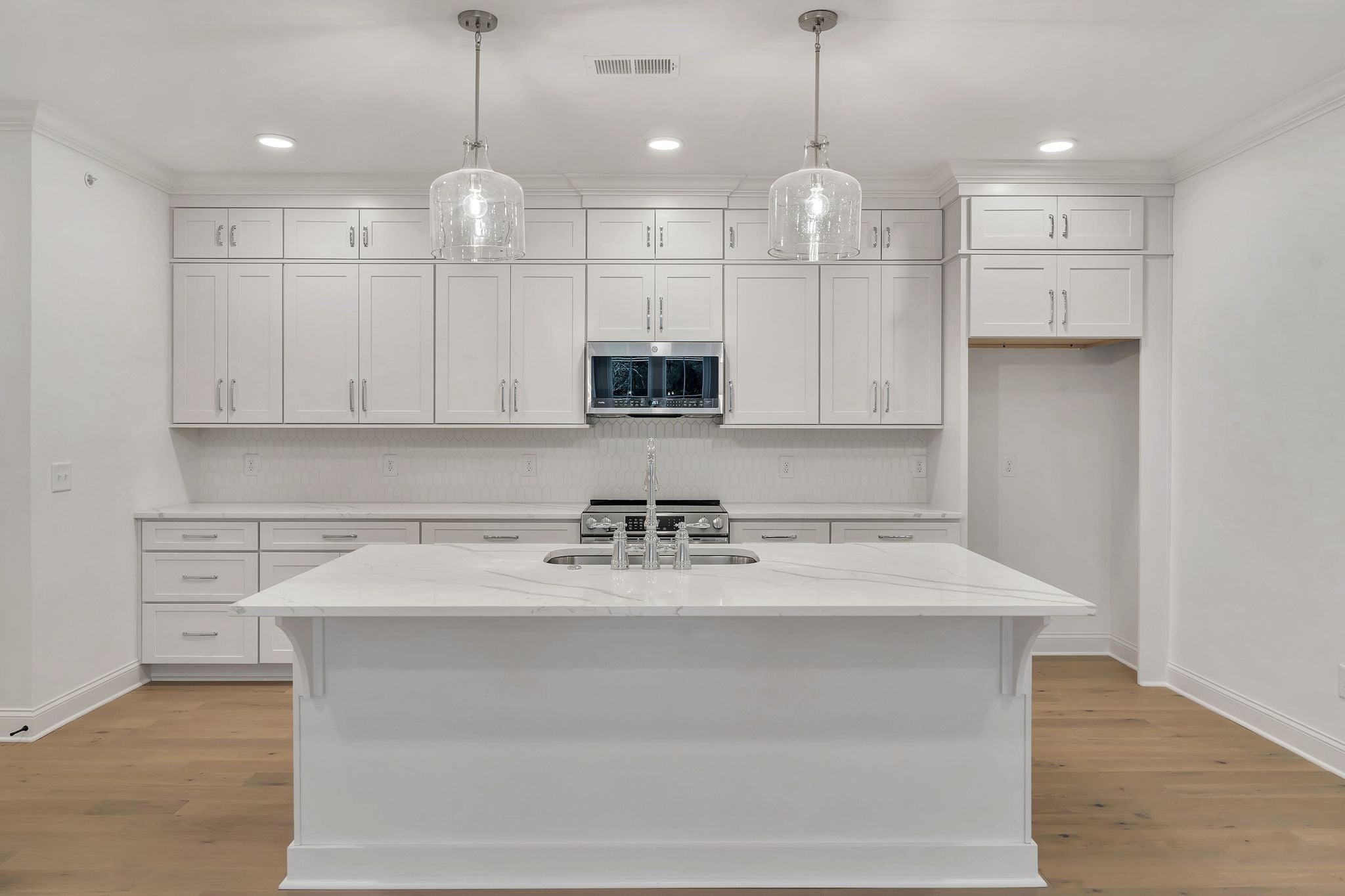 Photo of Listing #2765737