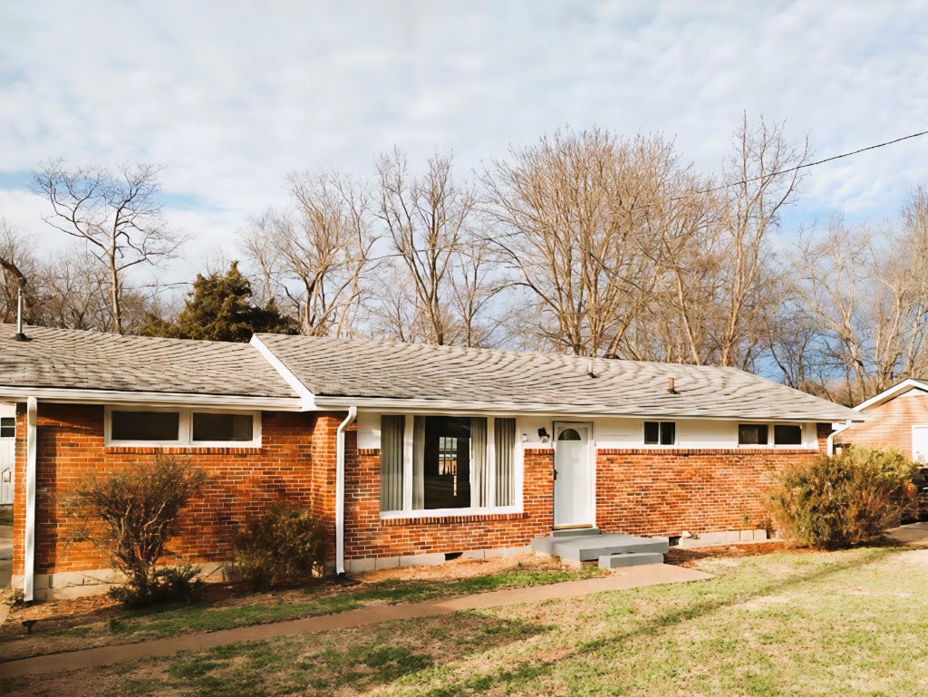 902 Tuckahoe Dr, Madison